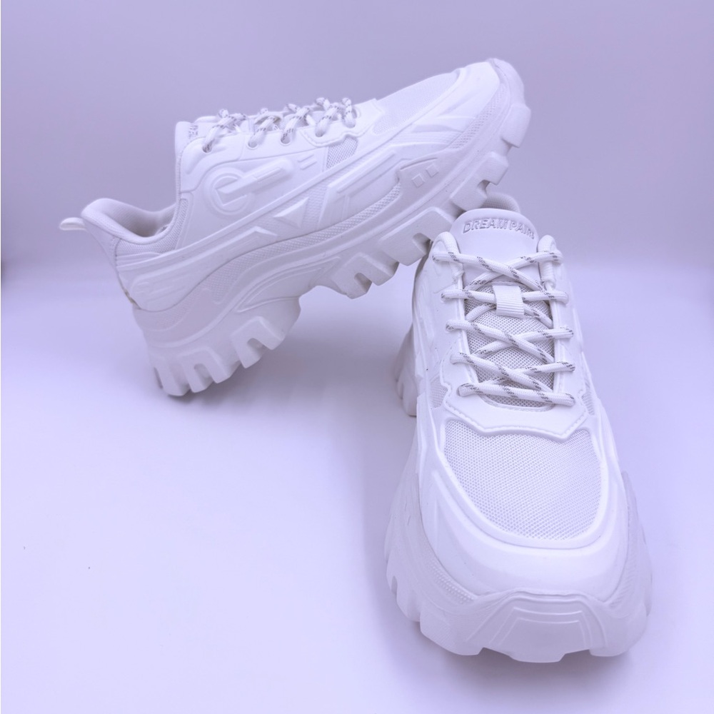US 7.5 Women Slip On Sneakers
Lightweight Breathable Walking
Shoes Casual